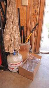 lot 370 image: umbrella, garden hose etc....