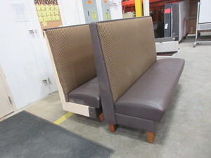 lot 117 image: RESTAURANT BOOTHS