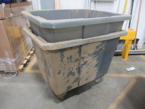 lot 123 image: BAYHEAD CUBE TRUCKS