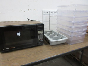 lot 147 image: MICROWAVE AND KITCHEN ACCESSORIES