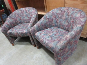 lot 311 image: STEELCASE UPHOLSTERED CLUB CHAIRS