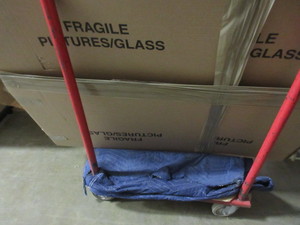 lot 316 image: MEDIUM GLASS WHITE BOARD