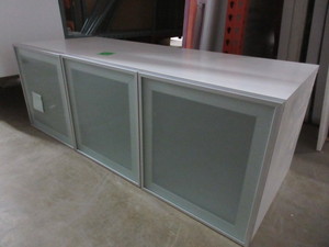 lot 419 image: WALL MOUNT OVERHEAD CABINET