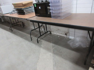 lot 220 image: SAMSONITE OLD STYLE FOLDING TABLES