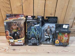 lot 50 image: Lot of 4 Figures