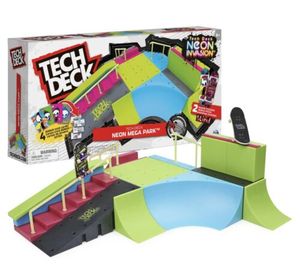 lot 43 image: Tech Deck Neon Mega Park X-Connect Creator