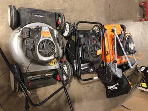 lot 8 image: Lot of Lawn Mowers For Parts  Customer Returns See Pictures