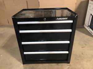 lot 17 image: 26.5 in. W x 18 in. D Standard Duty 4-Drawer Rolling Tool Cabinet in Gloss Black by Husky  Customer Returns See Pictures