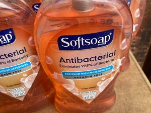 lot 111 image: Softsoap Antibacterial