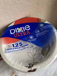 lot 44 image: Dixie Ultra Bowls
