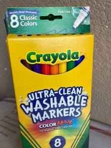 lot 22 image: Ultra-Clean Crayola Markers