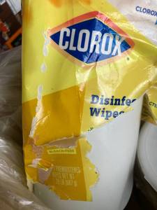 lot 20 image: Clorox Disinfectant Wipes
