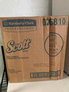 lot 11 image: Scott Roll Towels