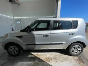 2011 Kia Soul - 2 OWNERS - MANUAL