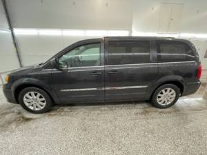 2012 Chrysler Town and Country Touring