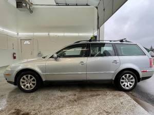 lot 8A image: 2003 Volkswagen Passat GLS 1.8T - MANUAL