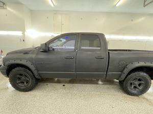 lot 10A image: 2003 Dodge Ram 1500 STSLT - 4X4