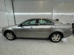 lot 9A image: 2009 Ford Fusion V6 SEL