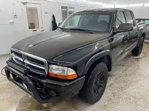 lot 15T image: 2001 Dodge Dakota SLT