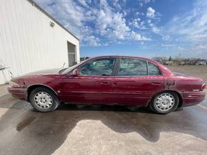 lot 17 image: 2000 Buick Lesabre Limited