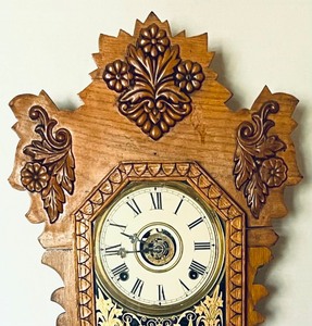 lot 10A image: Gorgeous Vintage Wooden Gingerbread Style Mantle Clock