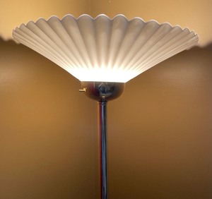 lot 72 image: Decorative Brass Floor Lamp