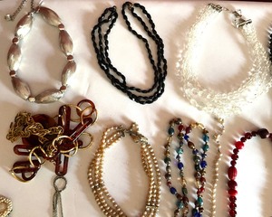 lot 157 image: Nice Necklaces