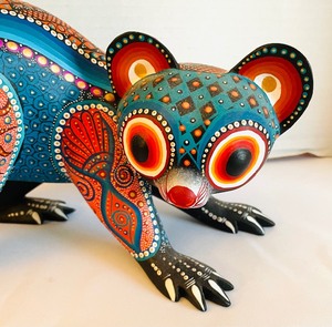 lot 159 image: Signed Cat Figurine Oaxacan Wood Carving