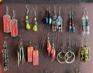 lot 189 image: Wall Mount Earring Holder with Lots of Artisan Made Earrings