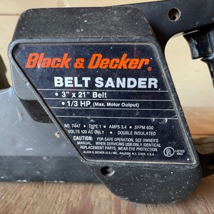 lot 212 image: Black & Decker Belt Sander