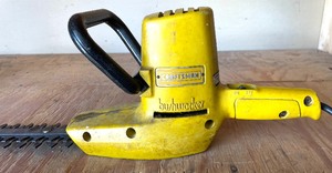 lot 224 image: Craftsman Bushwacker 16 Inch Hedge Trimmer