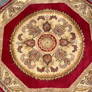 lot 227 image: Coronal Crimson 100% Wool Pile Rug Handcrafted in India
