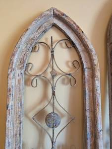 lot 38 image: Three Rustic Style Wood Wall Arches