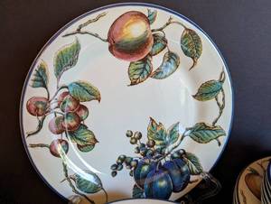 lot 130 image: Pier One Macintosh Dish Set