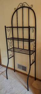 lot 263 image: Painted Metal Bakers Rack