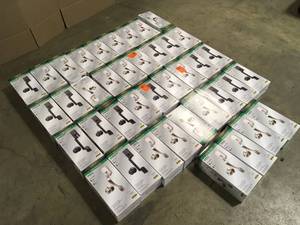 Lot of Defiant Door Knobs Different Models Customer Returns See Pictures