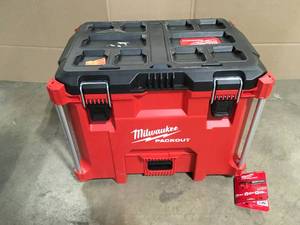 PACKOUT 22 in. Modular XL Tool Box by Milwaukee  Customer Returns See Pictures