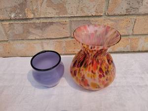 lot 57 image: Czech Art Glass Vase Pairing