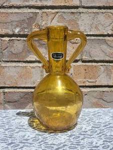 lot 127 image: Yellow Hand Crafted Bischoff Suspended Bubble Yellow Handled Vase