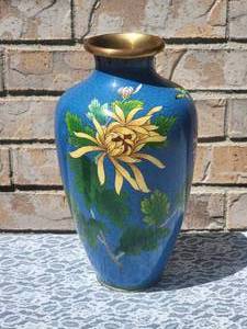 lot 148 image: Blue Cloisonne Yellow Chrysanthemum Vase
