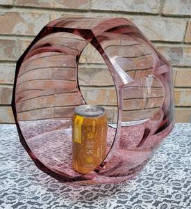 lot 9 image: Moser Lavender Glass Fruit Basket