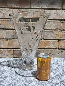 lot 110 image: Tiffen Tulip Etched Tall Vase