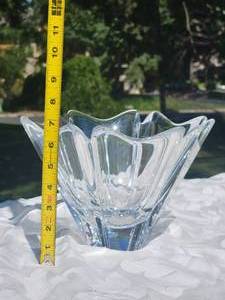 lot 74 image: Orrefors Sweden Crystal Vase LH 4642-19