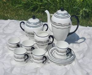 lot 75 image: Wedgwood Art Deco Porcelain Tea Service  Black & Silver Banding