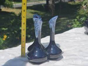 lot 89 image: Drip Glaze Van Briggle Triplet Bud Vase