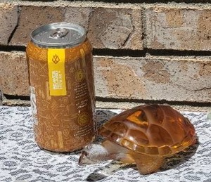 lot 100 image: Lalique France Amber Turtle Figurine