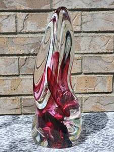 lot 2 image: Sommerso Art Glass Obelisk Statue signed Rutlin Karq 1999
