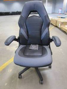lot 427 image: Black & Gray Ergonomic Gaming Chair (USB CONNECTOR IS BENT)