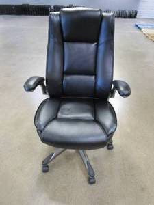 lot 431 image: Black Leather Office Chair