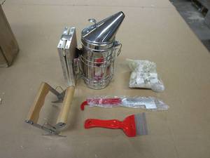 lot 435 image: Beekeeping Tools Kit Set With Smoker Pellets (SEE PHOTOS)
